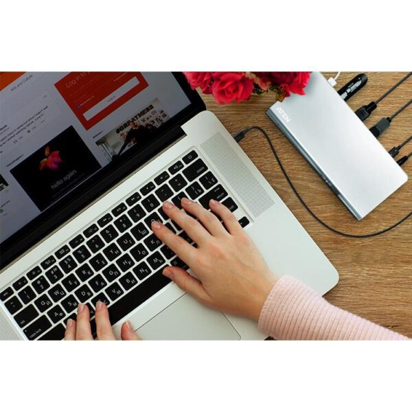 Dock multiporta USB-C con funzione di carica UH3230