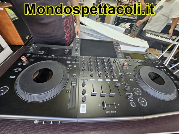PIONEER DJ OPUS-QUAD in esposizione in negozio