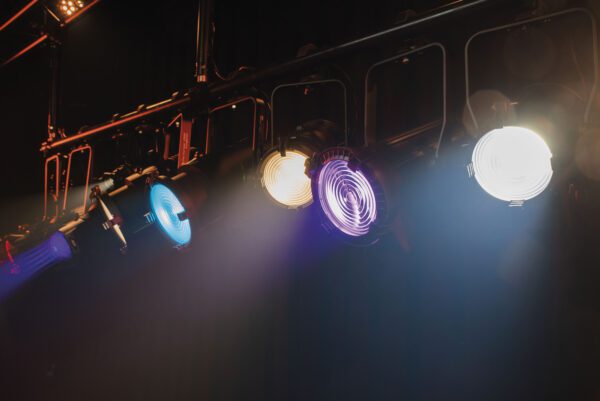 Performer Profile 600 MKIII Sagomatore teatrale a LED 250 W Warm White