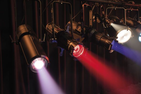 Performer Profile 600 MKIII Sagomatore teatrale a LED 250 W Warm White