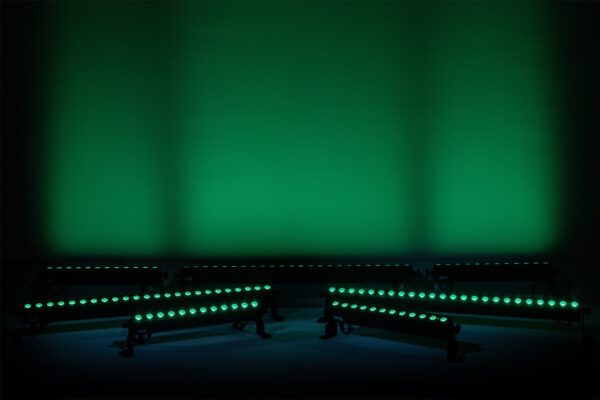 Sonus Bar 4 Barra luminosa RGBW per interni