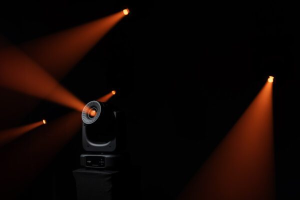 Xpression 2000S - Spot Testa mobile spot LED 200 W