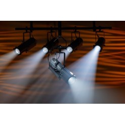 Act Profile 150W RGBAL Compact 150 W RGBAL Theatre LED Profile Profilo LED teatro RGBAL compatto da 150 W