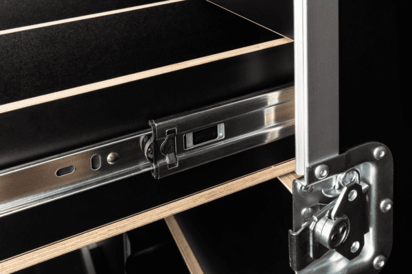 Drawer Case 3 Con 6 cassetti e spazio per 15 aste microfoniche