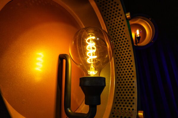 Edison Vintage V1 Retro DMX LED light with dimmer and E27 socket Luce LED retrò DMX con dimmer e presa E27