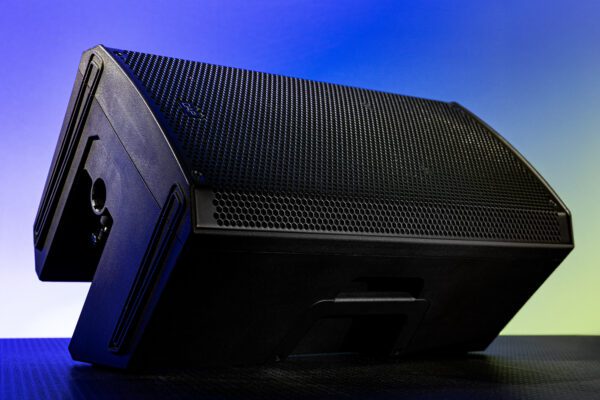 NGA-12A Diffusore attivo da 12” ad alta potenza a gamma completa