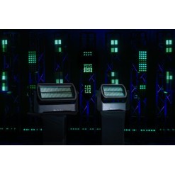 Raccoon S250/4 Junior Professional strobe/wash with motorised tilt Strobo/wash professionale con tilt motorizzato