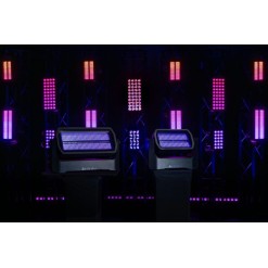 Raccoon S250/4 Junior Professional strobe/wash with motorised tilt Strobo/wash professionale con tilt motorizzato