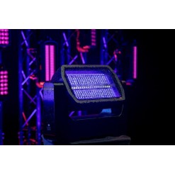 Raccoon S250/4 Junior Professional strobe/wash with motorised tilt Strobo/wash professionale con tilt motorizzato