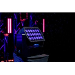 Raccoon W18/4 Junior Professional wash with motorised tilt Wash professionale con tilt motorizzato